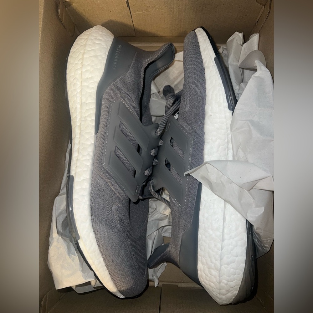 COPY - Mens Adidas Ultraboost size 11